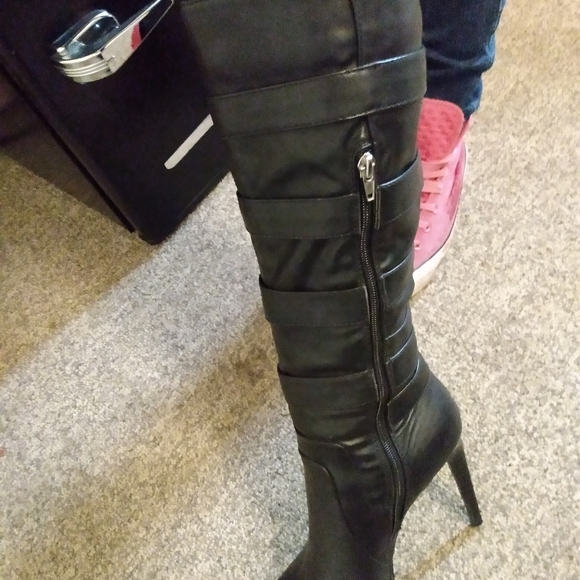 High Heeled Women's Boots - Picture 6 of 6